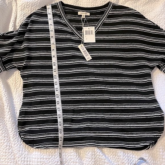 NWT Max Studio Black White Striped Textured Knit Shirt, Size XS - Picture 6 of 7